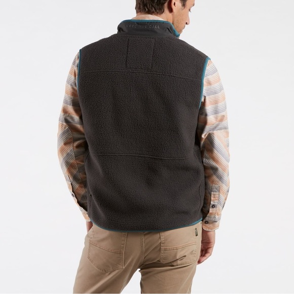 HOWLER BROTHERS
Chisos Fleece Vest
 in Mountain Grey - Picture 2 of 11